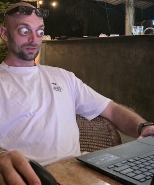 Z čeho mi vystřelují oči z důlků: nacenění vývoje v době Claude Code